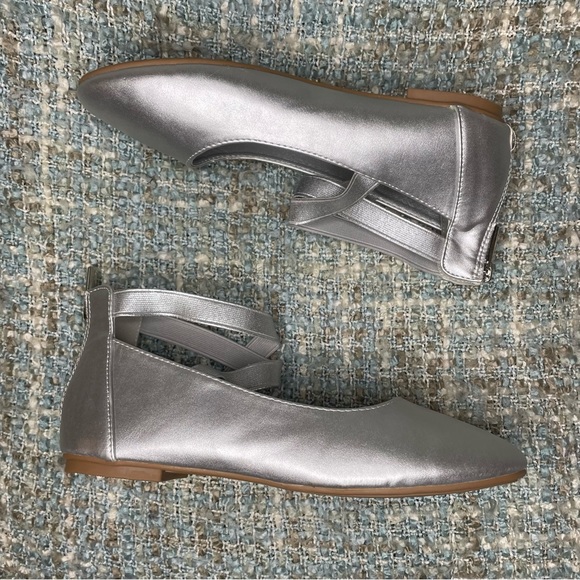 Nova Utopia Toddler Little Girls Dress Ballet Ankle Strap Flat Shoes in Silver - Picture 5 of 8